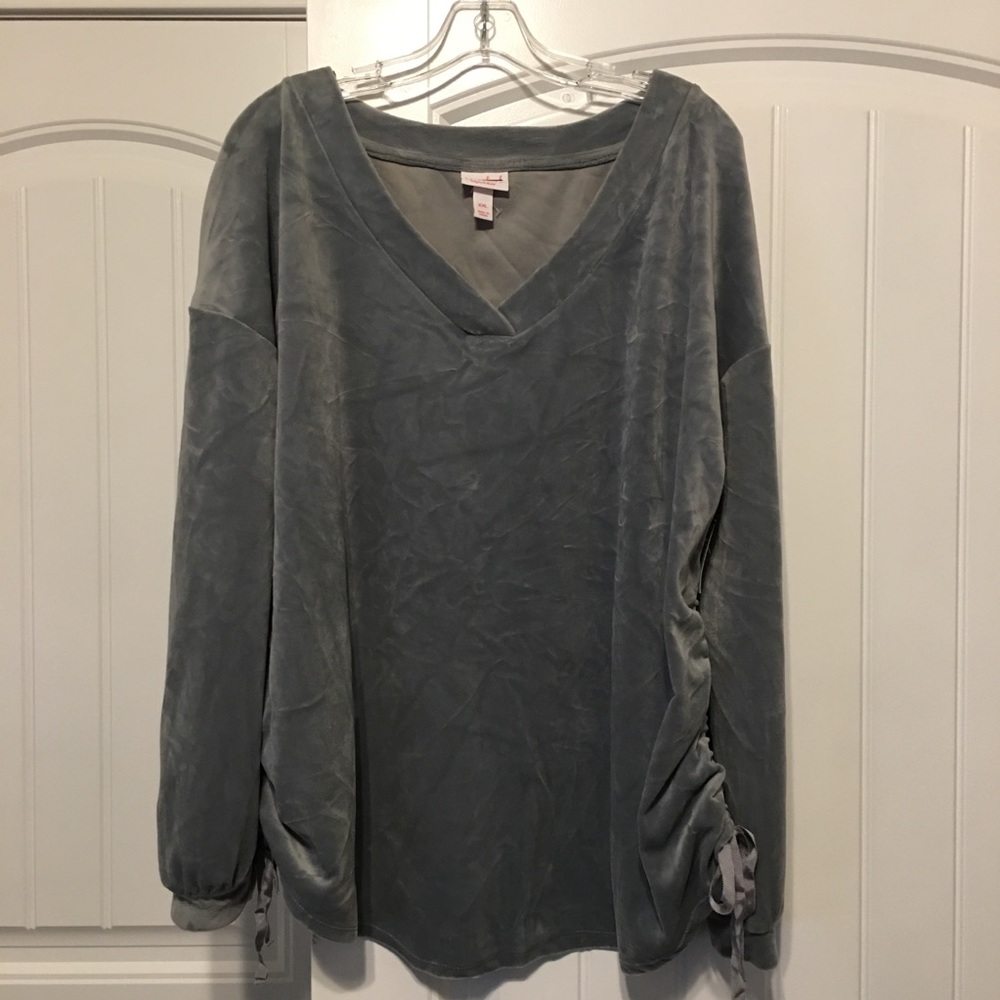 Gray maternity sweatshirt